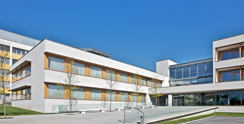 Ansicht des Gebäudes des LKH Wolfsberg
